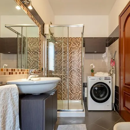 Apartament Emerald: A Due Passi Dal Mare.