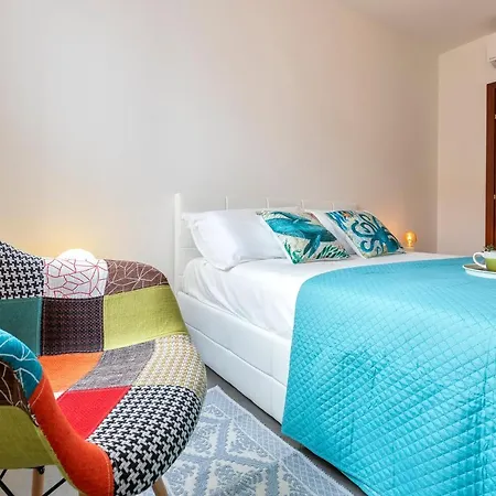 Emerald: A Due Passi Dal Mare. Alghero