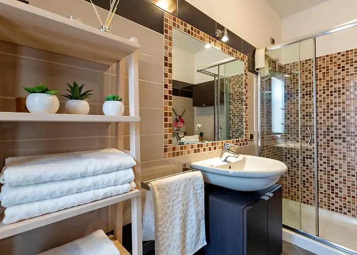 Emerald: A Due Passi Dal Mare. * Alghero